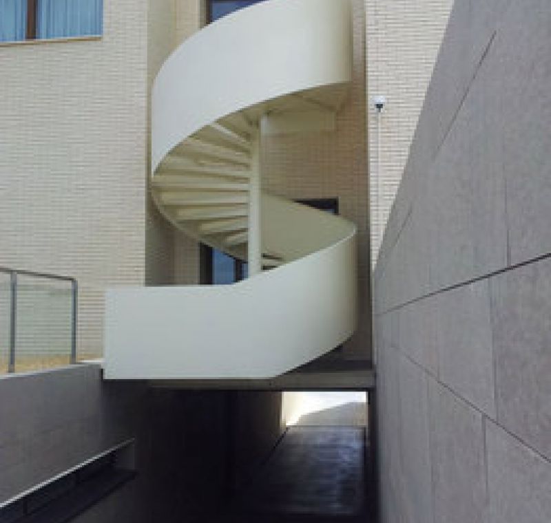 Escaleras metálicas en Madrid y Toledo2